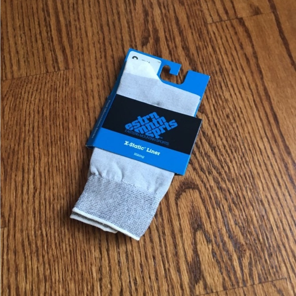 EASTERN MOUNTAIN SPORTS Gray Hiking Liner Socks Size Small NWT